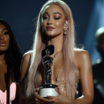 Ariana Grande thanks 'Botox and Juvederm' while accepting award